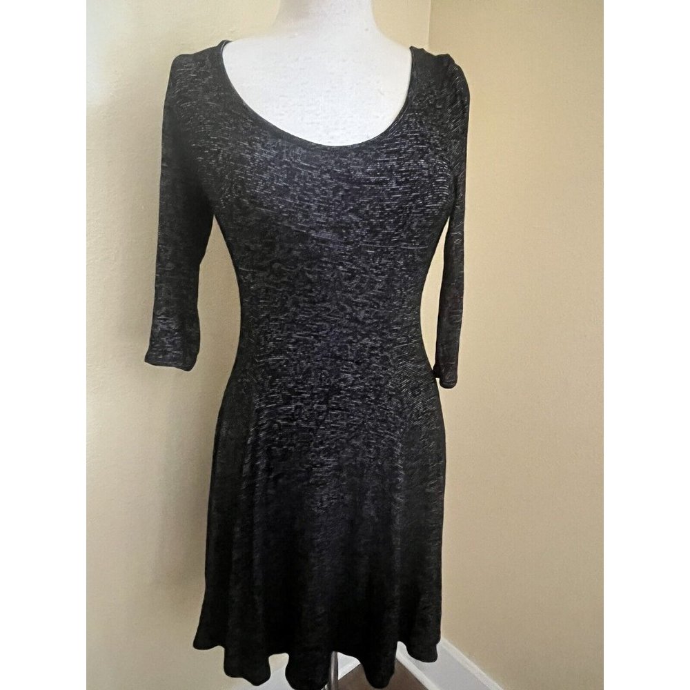 Aiden Y Dress Sz L 3/4 Sleeve Knit Skater Open Keyhole Open Cut Back Black